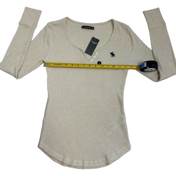 Abercrombie & Fitch Long Sleeve Henley SMALL - Picture 5 of 16